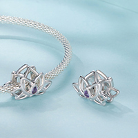 Breloque en forme de fleur plaquée argent avec pierre d'améthyste, cadeau romantique pour femme