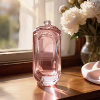 Flacon de parfum élégant en verre transparent coloré à double paroi incurvé, 50 ml, 100 ml, logo personnalisé, impression multiple, vente en gros, luxe