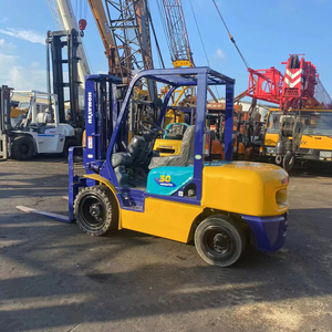 Original Japan Komatsu FD30 <b>Used</b> 3 Ton Diesel Forklift with Two/Three Stage Mast in Good Condition - Product Image 1