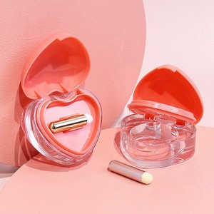 Nueva película de labios Love Layer <span class=keywords><strong>en</strong></span> 6g Embalaje de plástico denso Máscara de labios <span class=keywords><strong>Tarro</strong></span> Espátula Concha de almeja Cosméticos ecológicos Materiales reciclados - Product Image 1