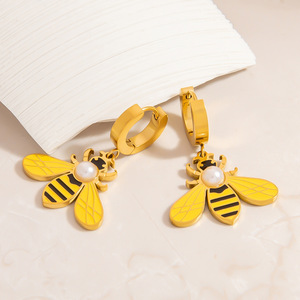 ต่างหูมุกทรงหยดน้ำ ดีไซน์รูปแมลง ชุบทอง 18K สำหรับใส่ทุกวัน - Product Image 4