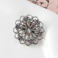 Accessoires médiévaux et de la Renaissance, Broche épinglée Edelweiss pour l'Oktoberfest et les festivals bavarois