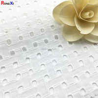 Nouvel Arrivage Tissu Brodé Anglaise 100% Coton Suisse Motifs Géométriques Autrichiens RXF0536 Vente en Gros 2025