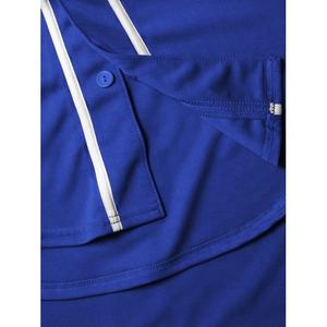 Camiseta de béisbol clásica para hombre, Camiseta deportiva informal de manga corta con botones y tira de cuello en V, ajuste estándar en blanco y negro - Product Image 5