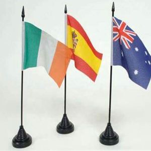 Banderas Decorativas de Escritorio para Interiores, Banderas de Países del Mundo con Base y Asta para Reuniones, Hechas de Poliéster Resistente - Product Image 1