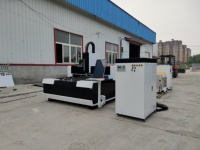 Machine de découpe laser à table interchangeable 3015 4020 3kw à haute vitesse et prix compétitifs pour tôles métalliques