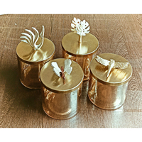 Luxe glazen voorraadpottenset met metalen deksel, decoratieve snoeppotten met design handgrepen voor thuis en keuken.