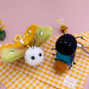 Llaveros de Peluche de la Serie de Insectos Divertidos al por Mayor: Mosquitos, Cucarachas, Arañas - Juguete Suave de Diseño Personalizado, Llavero de Animal de Peluche para Regalo - Product Image 5