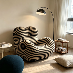 Sofá Moderno de Tres Plazas con Tapizado Bouclé a Rayas, Respaldo Acolchado, Brazos Acolchados, Patas de Madera, Diseño Contemporáneo Multiusos para Sala de Estar - Product Image 4