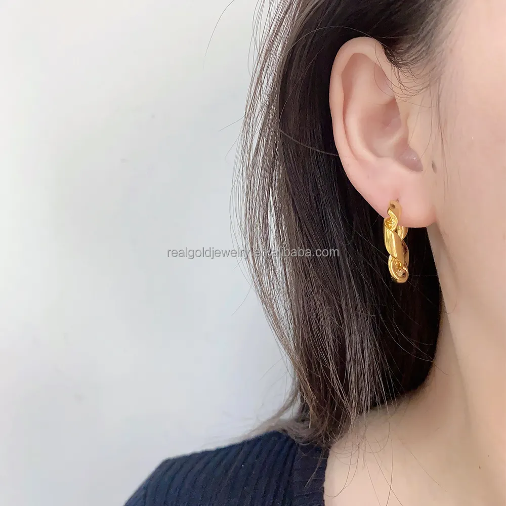Nice Hoop Earrings Brass Earring With Trendy Style Gold Color Plated Earring For Woman Hot Sale Wholesale Fashion Jewelry