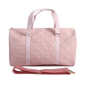 Bolsa Deportiva Acolchada con Patrón de Corazones y Logotipo de Cheerleading en la Parte Delantera, con Cierre, para Equipos de Baile Infantiles, Diseño Personalizado, Venta al Por Mayor - Product Image 1