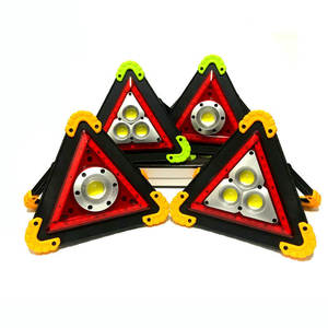 Luz de trabajo triangular Cob, luz de advertencia de emergencia portátil recargable de 10W para acampar, reparación automotriz, uso en exteriores - Product Image 2