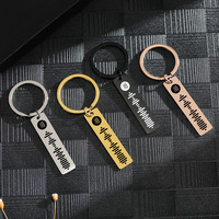 Porte-clés Spotify personnalisé gravé au laser en acier inoxydable plaqué multicolore pour les amateurs de musique, cadeau pour couple, souvenir, cadeau d'anniversaire