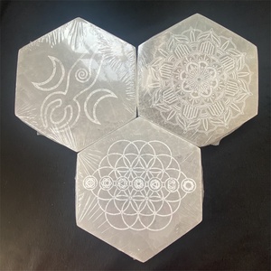 Cristalli naturali all'ingrosso intagliati reiki evil eye tree of life piastra a griglia in selenite per tappetino per tazza di guarigione - Product Image 4