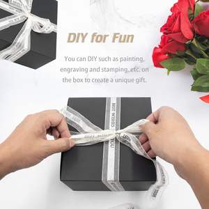 Boîte cadeau noire 6x6x4 pouces avec couvercle, papier recyclable adapté pour les mariages, les festivals, les cadeaux, les remises de diplômes, les anniversaires - Product Image 4