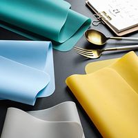 Set de table en silicone alimentaire réutilisable, design personnalisé, imprimé, tendance, antidérapant, lavable, résistant aux taches d'huile, pour restaurant