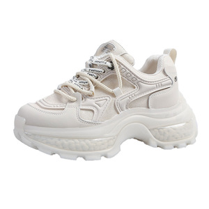 รองเท้าลำลองกีฬาอเนกประสงค์พื้นกลางเบาะอากาศหนาพื้นรองเท้าระบายอากาศบนผ้าใบฤดูร้อนรองรับแรงกระแทกเพิ่มความสูงดีไซน์ - Product Image 1