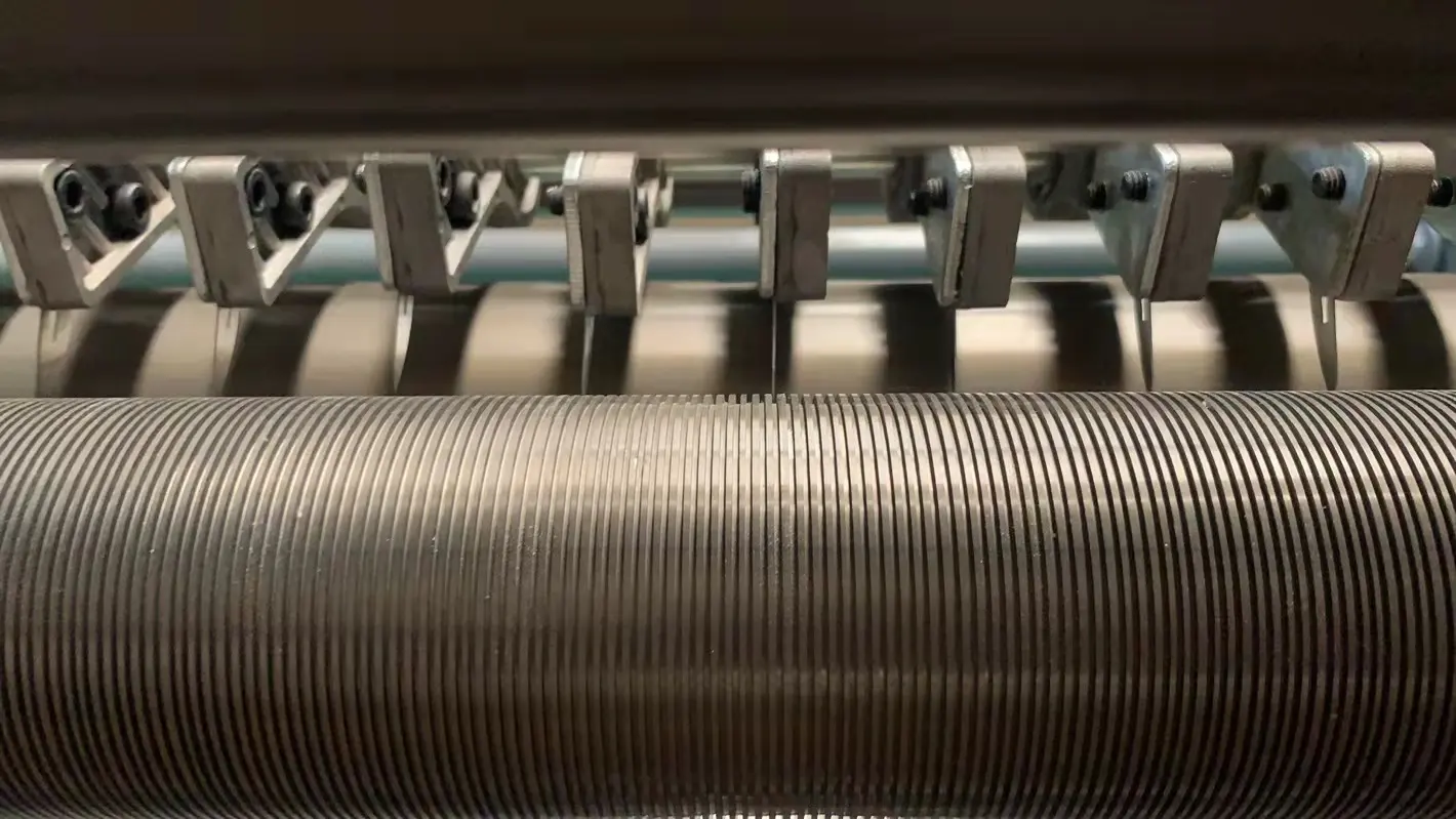 특수 뜨거운 판매 컴퓨터 자동 먹이 슬리 팅 기계 금속 슬리 팅 기계 종이 롤 슬리 팅 기계