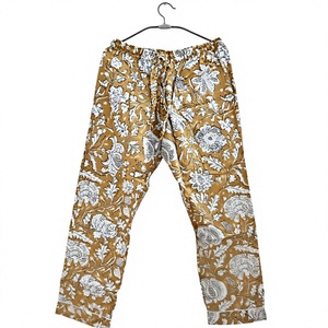 Ensemble de pyjama pour homme à manches longues à imprimé floral, tissu en satin 100% coton, vêtements de nuit décontractés, motif tissé, saison printemps, cadeau pour elle - Product Image 3