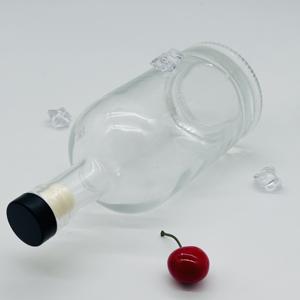 Usine de fabrication de bouteilles de vin en <span class=keywords><strong>verre</strong></span> Vodka Whisky <span class=keywords><strong>Rhum</strong></span> Bouteille en <span class=keywords><strong>verre</strong></span> de spiritueux noir clair avec liège - Product Image 5