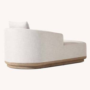 Chaise longue d'extérieur élégante et moderne en teck, durable, résistante à l'eau et au soleil, idéale pour les cours, les villas, les terrasses et les halls. - Product Image 2