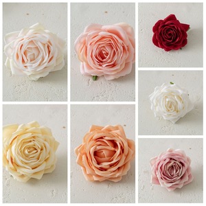 Tête de fleur artificielle CallaFloral en polyester pour décoration intérieure, mariage, maison – Rose, Rouge, Jaune, Orange, Blanc laiteux - Product Image 3