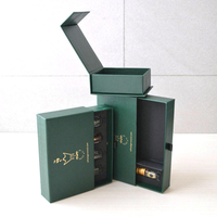 Boîte cadeau magnétique de luxe vert foncé mat avec poignée en soie, logo personnalisé en or, boîte rigide pour bijoux, montres, emballage cadeau