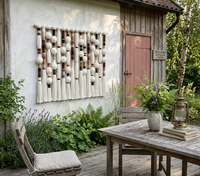 Tapisserie en macramé bohème en mélange de coton recyclé avec franges à nœuds et pompons, idéale pour les marchés artisanaux marocains, cadeau, décoration intérieure, article d'artisanat d'anniversaire