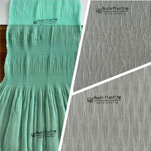 Nueva máquina plisadora de volantes para bufandas de tela TR del fabricante HuaEn para plantas de fabricación - Product Image 4