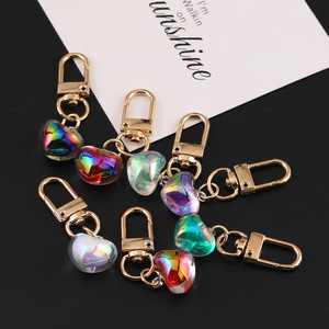 Llavero Translúcido con Forma de Corazón para AirPods 2, Resina Plástica, Accesorios de Joyería DIY, Colores Aleatorios, Primavera 2025 - Product Image 1