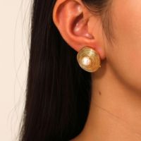 Haute Qualité Designer Unisexe Boucles D'oreilles À La Mode Nid D'oiseau Perle Goujons Plaqué Or Géométrique En Laiton Bijoux pour Cadeau De Mariage