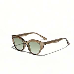 Gafas de Sol Personalizadas con Logotipo, Moda 2025, Color Caramelo Vintage, Montura Transparente, Protección UV400, TR90, Estilo Ojo de Gato para Mujer - Product Image 2