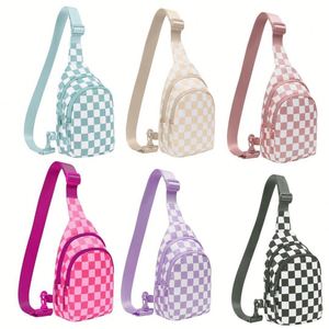 Bolso Bandolera Ligero con Estampado a Cuadros Personalizado, Bolso Cruzado con Correa Ajustable para Viajes y Deportes al Aire Libre - Product Image 1
