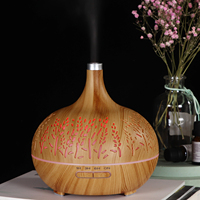 Diffuseur d'huiles essentielles en bois clair sculpté en forme de fleur de lavande, humidificateur d'air ultrasonique avec lumière d'ambiance et brume silencieuse