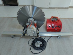 Scie murale industrielle haute fréquence pour béton avec rail de guidage et moteur sans balais 22 kW, profondeur de coupe 500 mm HF22 - Product Image 3