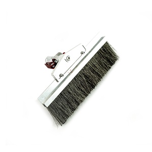 Brosse à fil d'acier robuste pour le nettoyage des toits, pour éliminer le mousse et autres débris - Product Image 6