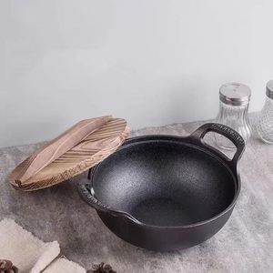 Poêle à gaz antiadhésive double poignée <span class=keywords><strong>en</strong></span> <span class=keywords><strong>fonte</strong></span> avec couvercle <span class=keywords><strong>en</strong></span> bois de hêtre pour la cuisson du porridge et des ragoûts – Vente <span class=keywords><strong>en</strong></span> gros - Product Image 4