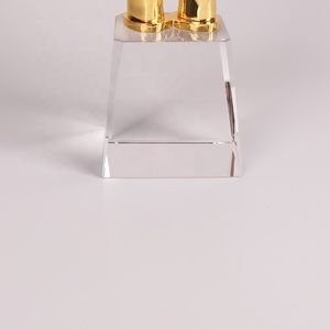 Signe de <span class=keywords><strong>la</strong></span> mains <span class=keywords><strong>dor</strong></span>ées et du cœur, récompense personnalisé, en pierre de cristal K9, vente en gros - Product Image 6