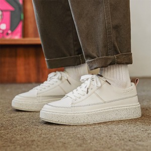 รองเท้าผ้าใบสีขาวพื้นหนา ดีไซน์ทันสมัย สไตล์ลำลอง สปอร์ต  สำหรับผู้ชาย  รุ่นใหม่ - Product Image 3