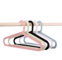 Cintre en plastique personnalisé antidérapant, cintre imperméable pour manteaux, jupes et costumes, organisateur de placard gain de place