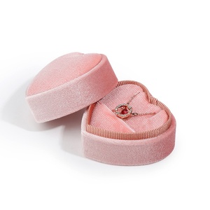 Boîte à bijoux en forme de cœur en gros, boîte cadeau en velours de haute qualité pour une ou deux bagues, pendentif 5x5x4 - Product Image 3