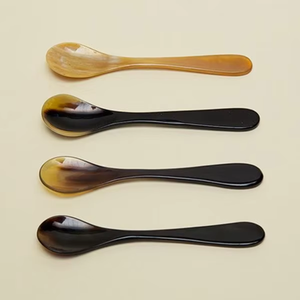 Cuillère en corne prête à la vente, en corne naturelle, finition polie, cuillère en corne faite à la main, à vendre par les exportateurs - Product Image 2