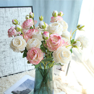 2026 vente chaude en gros mariage fleurs <span class=keywords><strong>Rose</strong></span> décoration salon décoration <span class=keywords><strong>rose</strong></span> simulé <span class=keywords><strong>Bouquet</strong></span> simulé fleurs - Product Image 1