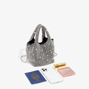 Un deslumbrante bolso tachonado de diamantes, imprescindible para fiestas nocturnas - Product Image 4