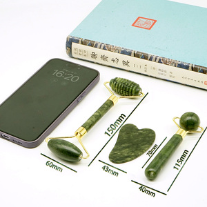Xiuyan fábrica al por mayor BeautifulGHM 100% Natural Xiuyan verde Jade <span class=keywords><strong>Guasha</strong></span> conjunto y rodillo para la piel - Product Image 5