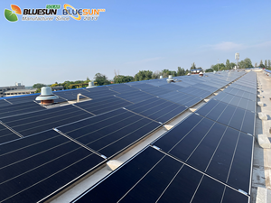 Panneaux solaires Bluesun 700W 710W 720 Watts, panneaux solaires bifaciaux pour utilisation dans les systèmes solaires commerciaux - Product Image 2