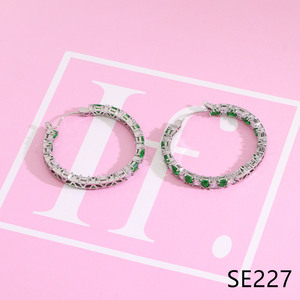 SJS90-V Glam Mixed Dark Crystal Circle Stud Earrings อุปกรณ์เสริมสำหรับงานปาร์ตี้ไนท์คลับสุดอินเทรนด์ - Product Image 5