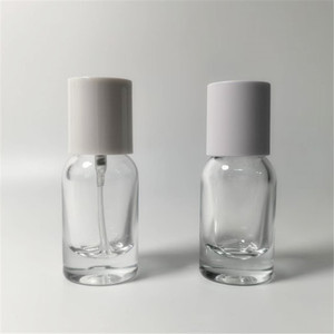 Flacon de parfum cylindrique transparent vide de 10 ml, format voyage mini, capacité 30 ml, <span class=keywords><strong>avec</strong></span> pulvérisateur à pompe, sérigraphié - Product Image 5