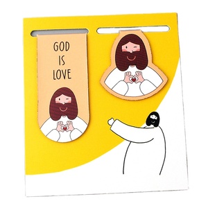 Regalos Religiosos, Regalos Personalizados, Marcador de Libros con Imán de Jesús, Dios es Amor, para la Santa <span class=keywords><strong>Biblia</strong></span> - Product Image 1