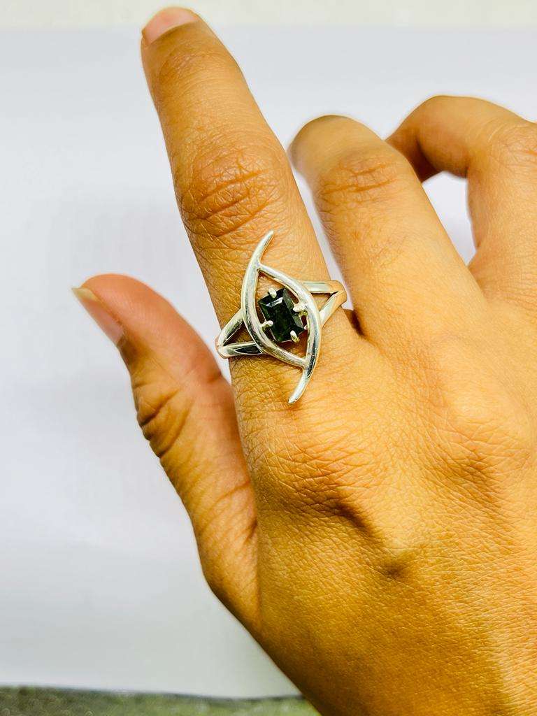 สีเขียว